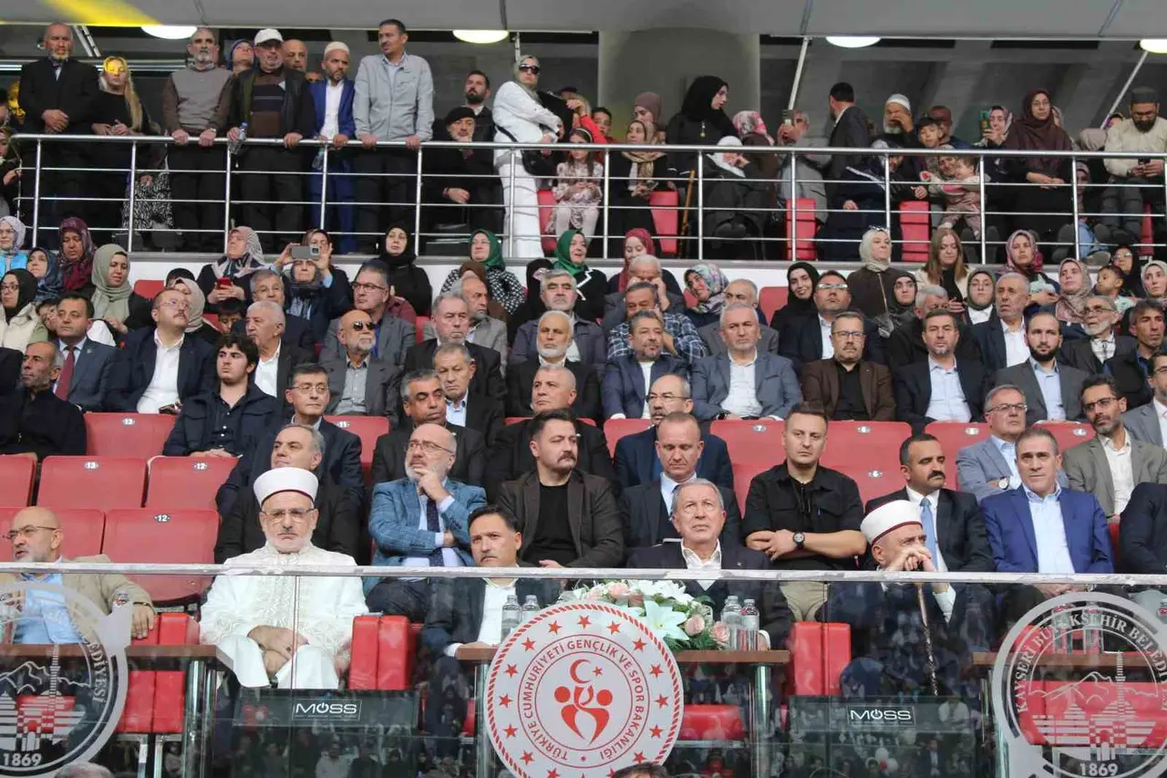 Kayseri’de 738 öğrenci hafız oldu
