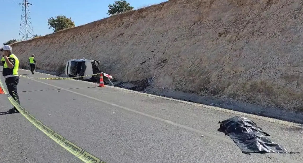 Gaziantep’te kavşakta otomobille çarpışan motosikletli hayatını kaybetti