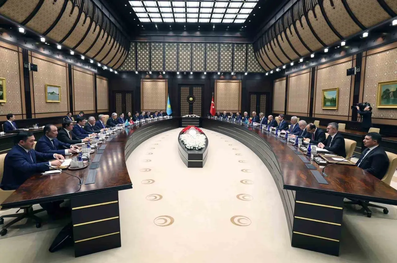Cumhurbaşkanı Erdoğan, Kazakistan Cumhurbaşkanı Tokayev ile görüştü