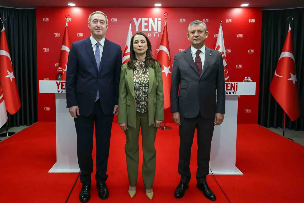 DEM Parti Eş Genel Başkanları Hatimoğulları ve Bakırhan’dan Özel’e ziyaret