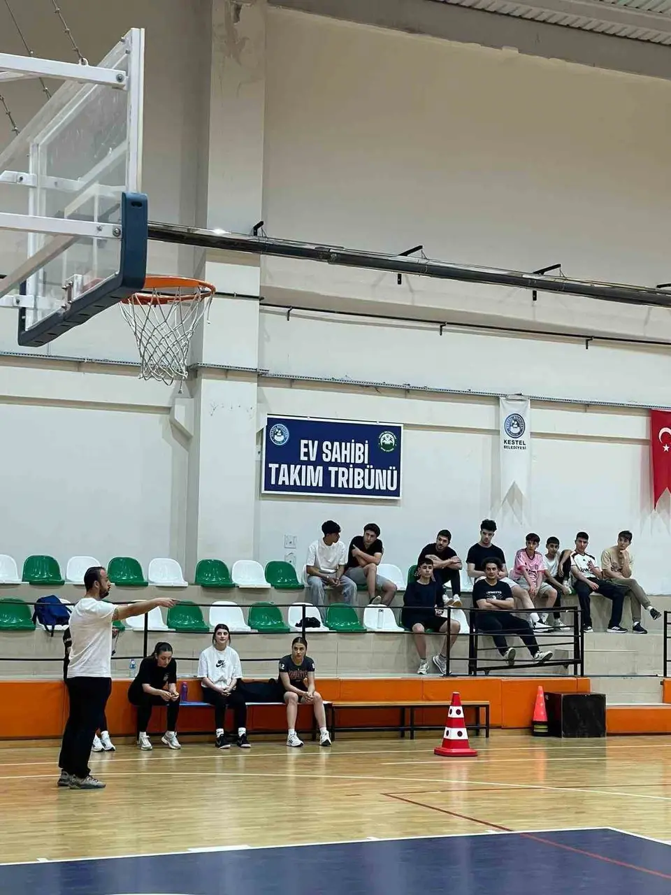 Kestel Belediyesi’nin besyo hazırlık kursu üniversite kapılarını açtı