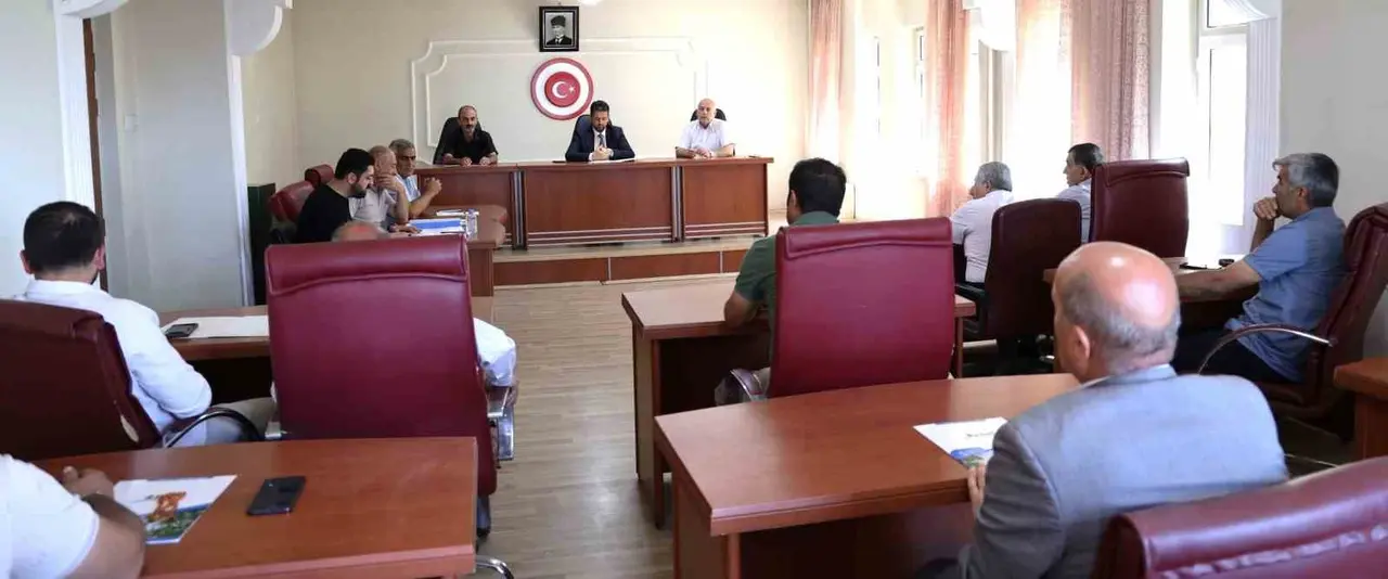 Ahlat’ta 86 yıllık caddeye taş ustasının ismi verildi