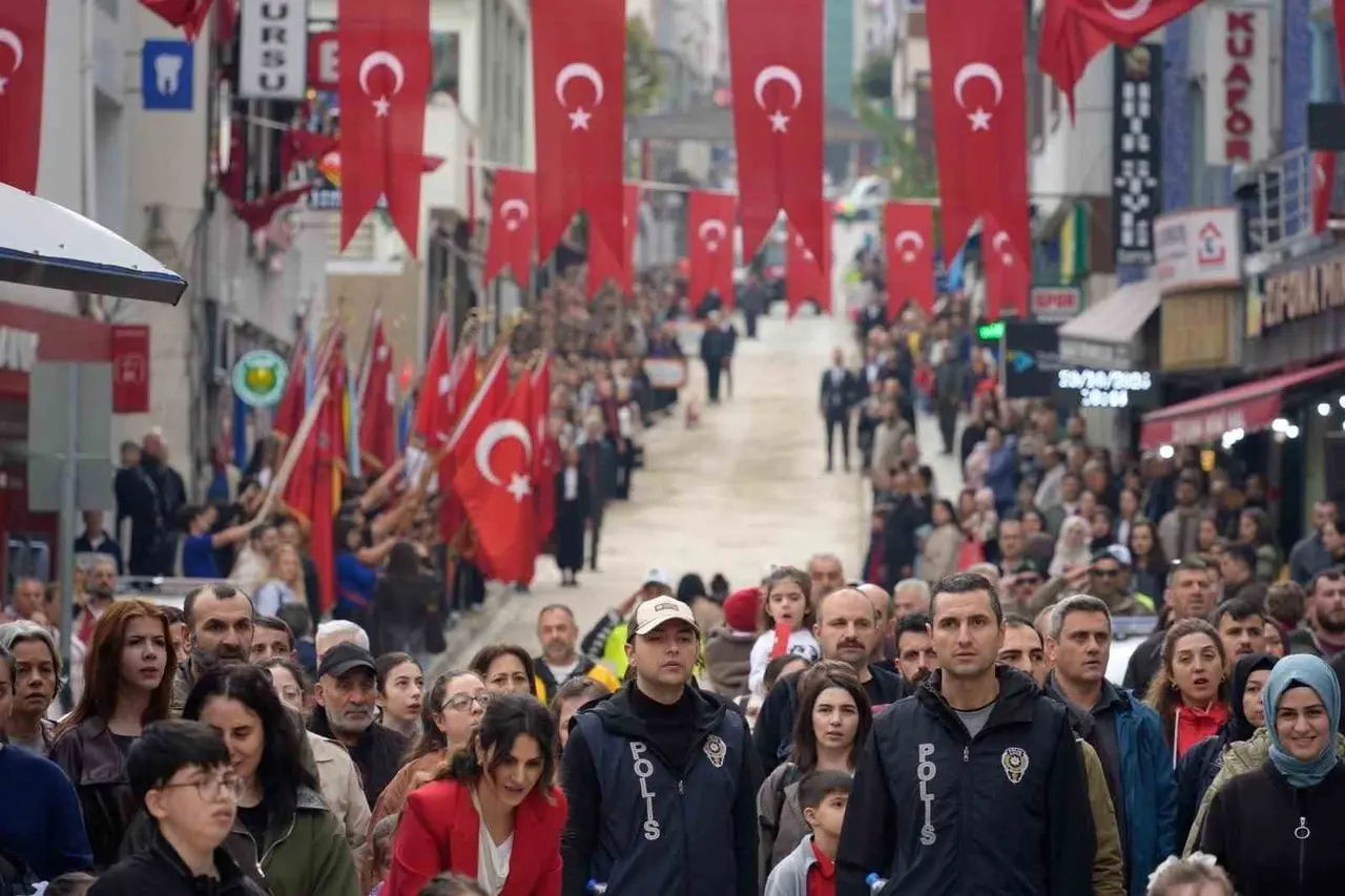 Artvin’de Cumhuriyet’in 103. yılı coşkuyla kutlandı