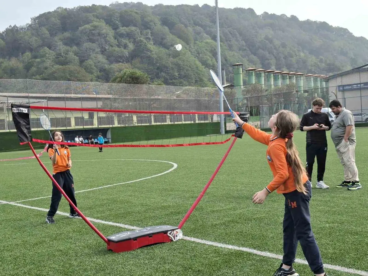 İyidere’de minik kalpler Gençlik Şöleni’nde buluştu