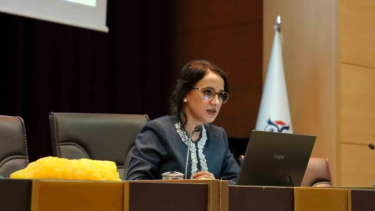 KBÜ’de idari personele sağlıklı beslenme eğitimi verildi