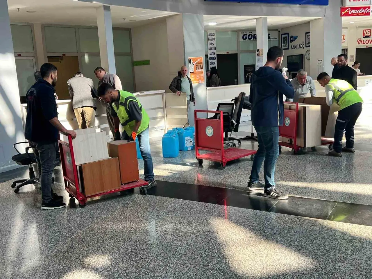 Manisa Otogarı’nda tahliye gerginliği