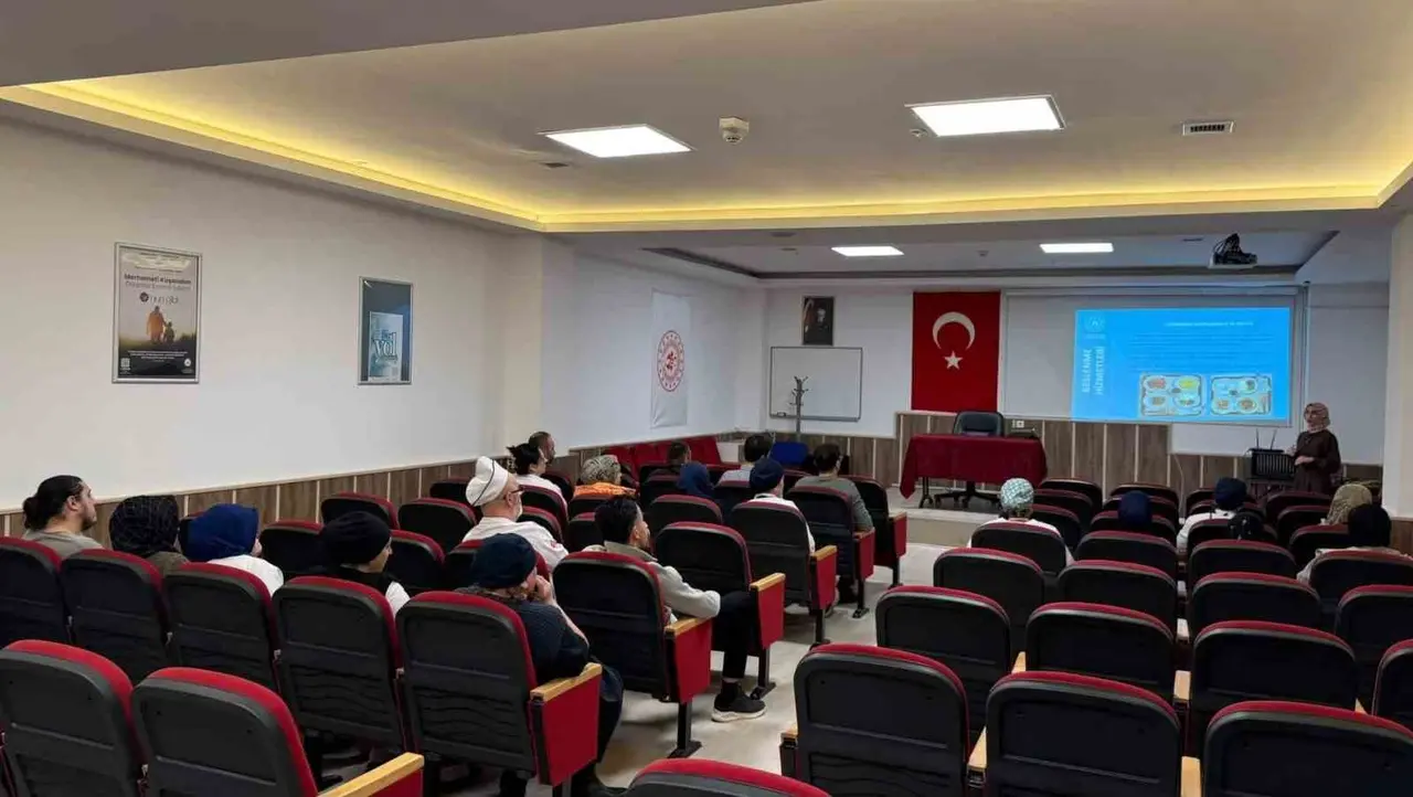 Yurtlarda beslenme hizmetleri eğitimleri tamamlandı