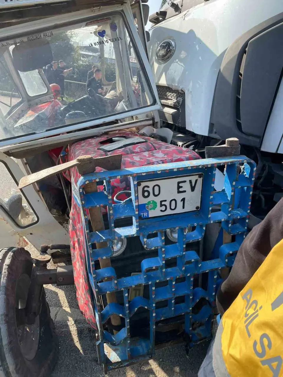 Tokat’ta tır traktörle çarpıştı: 2 ölü, 1 yaralı