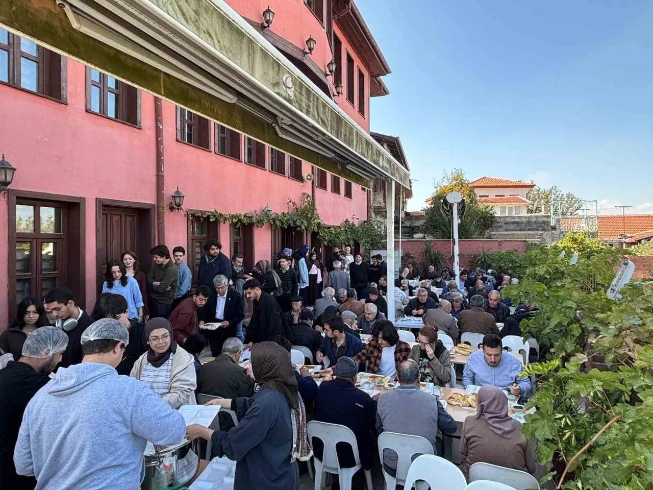 Eskişehir Türk Ocağı anlamlı bir vefa günü gerçekleştirdi