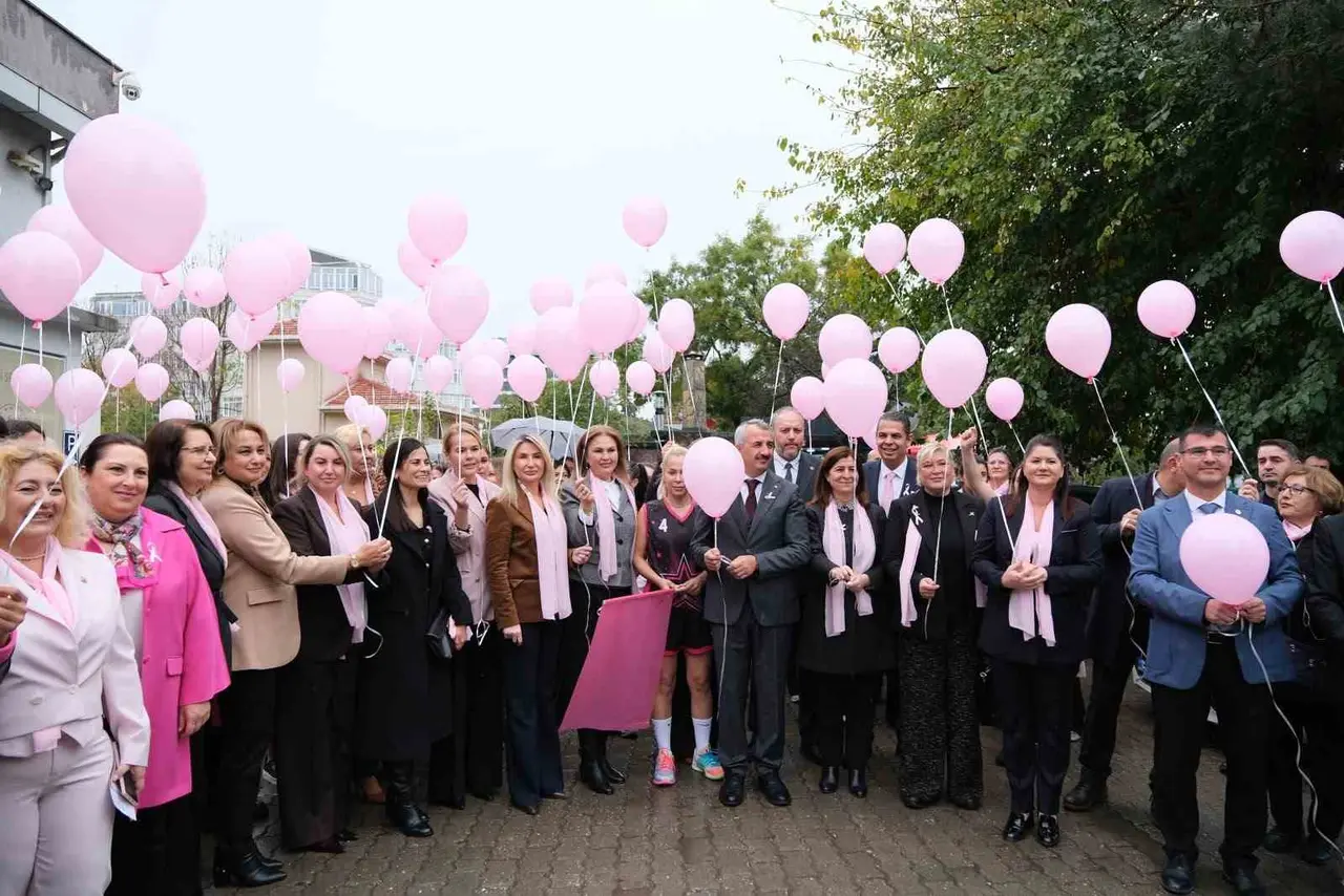 Edirne’de ’Pembe Dostluk Maçı’yla erken tanı çağrısı