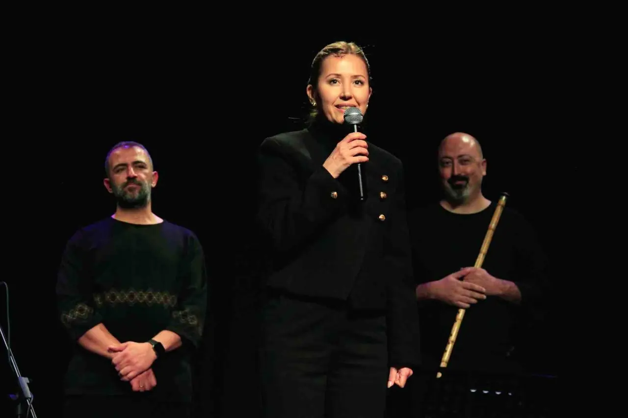 Manidar Grubu Eskişehir’de unutulmaz müzik ziyafeti verdi