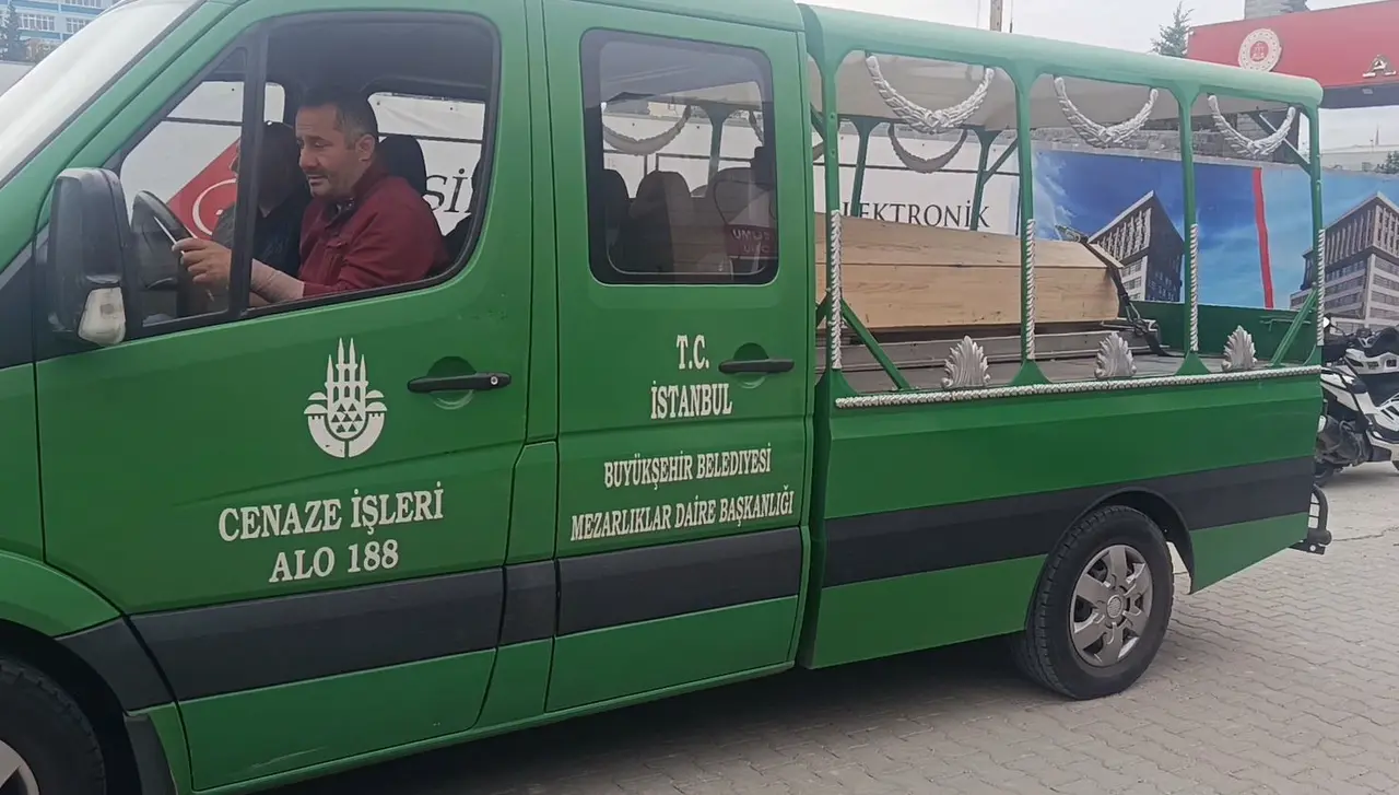 Haliç’te cansız bedeni bulunan Haşim Ciritlioğlu’nun cenazesi Adli Tıp Kurumu’ndan alındı