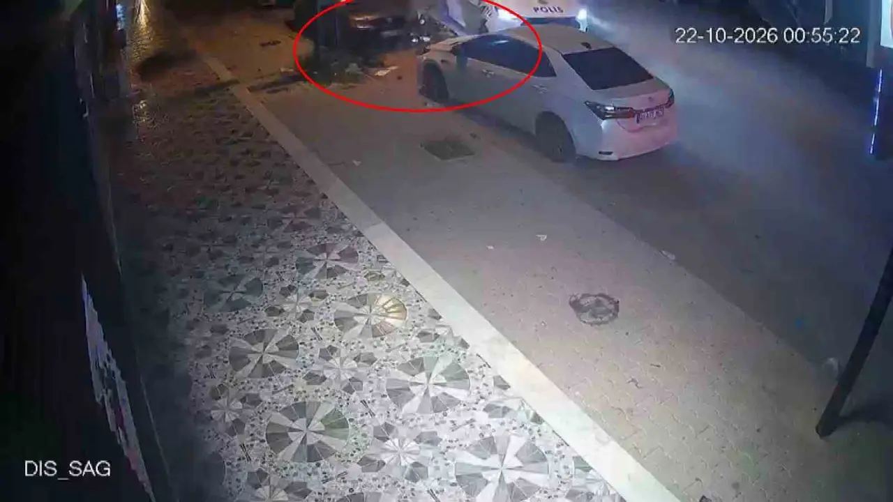 Çalıntı motosikletle polisten kaçan şahıs, metrelerce havaya uçtuktan sonra yaya olarak kaçışını sürdürdü
