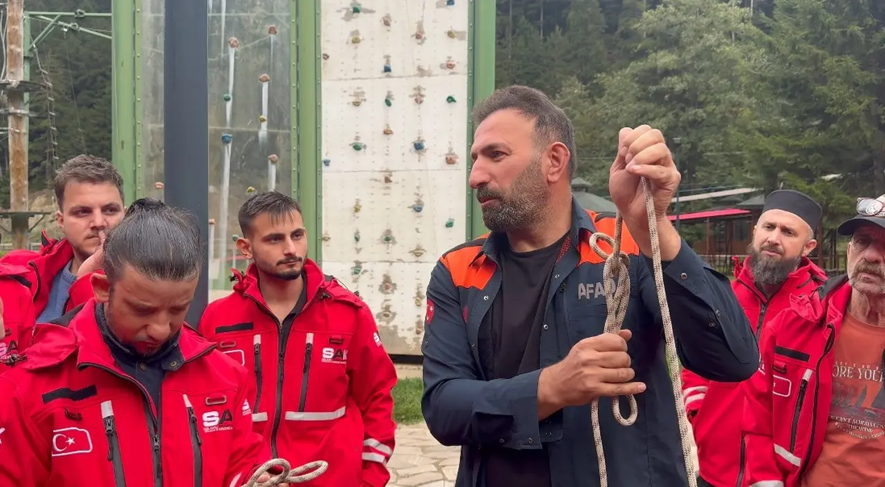 Solaklı Vadisi’nde 40 kişilik arama kurtarma ekibi afetlere hazırlanıyor