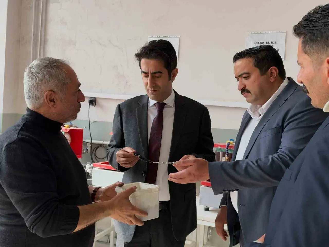 Sarıkamış’ın obsidyeni kadın ellerinde sanata dönüşüyor