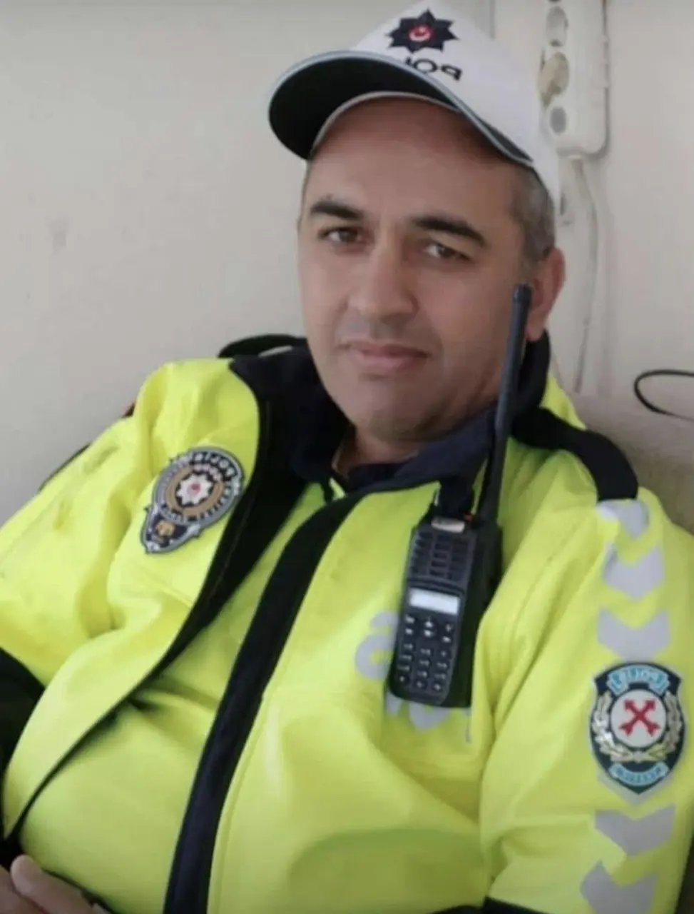 Kanser nedeniyle hayatını kaybeden polis memuru, memleketinde son yolculuğuna uğurlandı