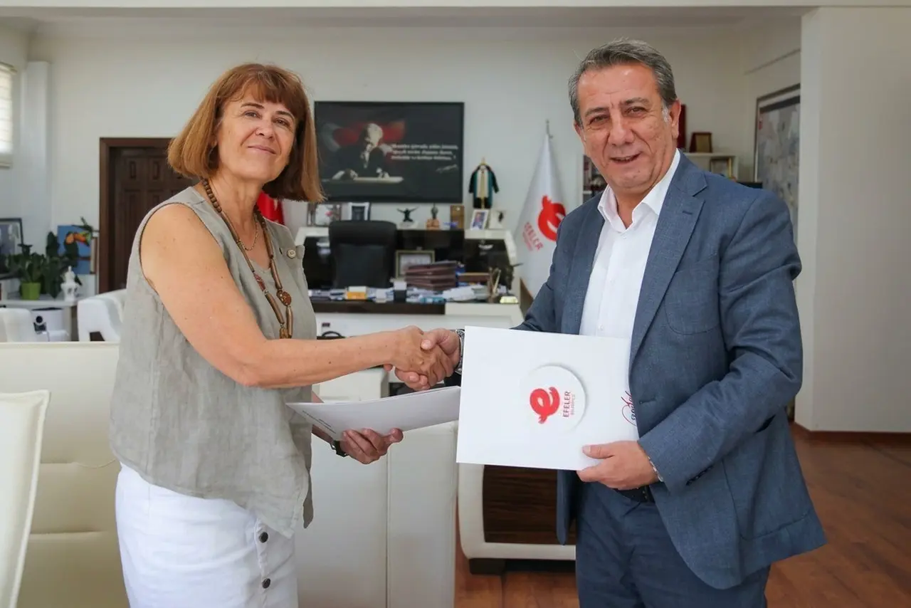 Başkan Yetişkin’den Efeler’e Atatürk Kültür Evi