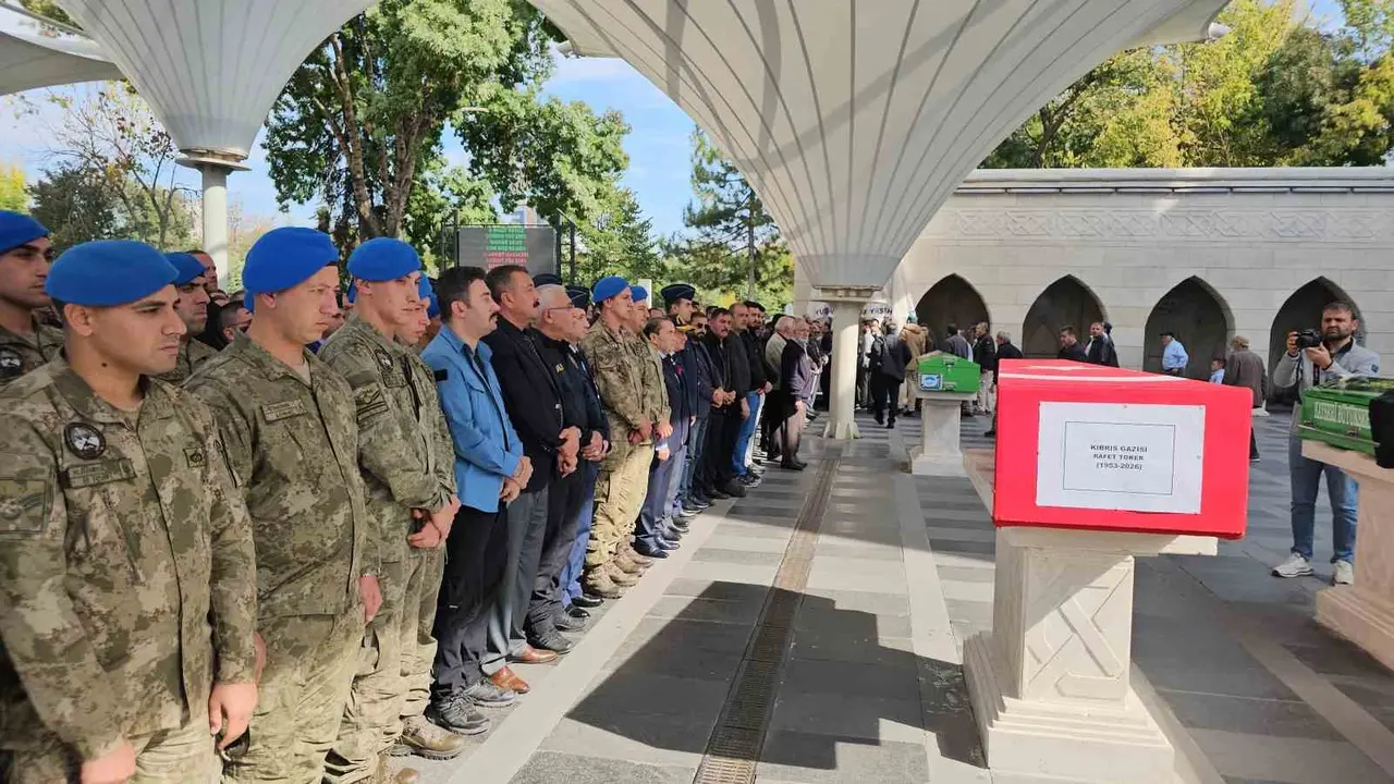 Kıbrıs gazisi son yolculuğuna uğurlandı