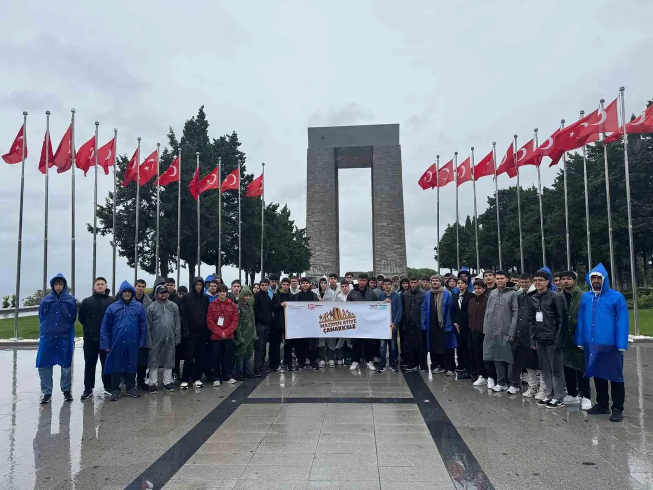 Eskişehir öğrencilerinin de katıldığı "Maziyeden Âtiye Çanakkale" programı gerçekleşti