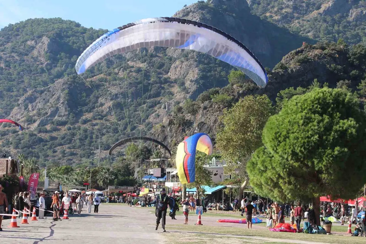 Ölüdeniz Hava Oyunları Festivali’nin açılışı gerçekleştirildi