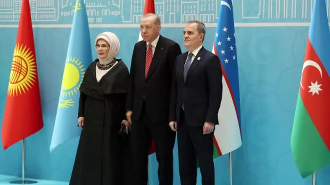 Cumhurbaşkanı Erdoğan, 29 Ekim Cumhuriyet Bayramı ve Türk Devletleri Teşkilatı (TDT) Zirvesi dolayısıyla konuk devlet başkanlarının katılımıyla düzenlenen resmî akşam yemeğinde konuştu