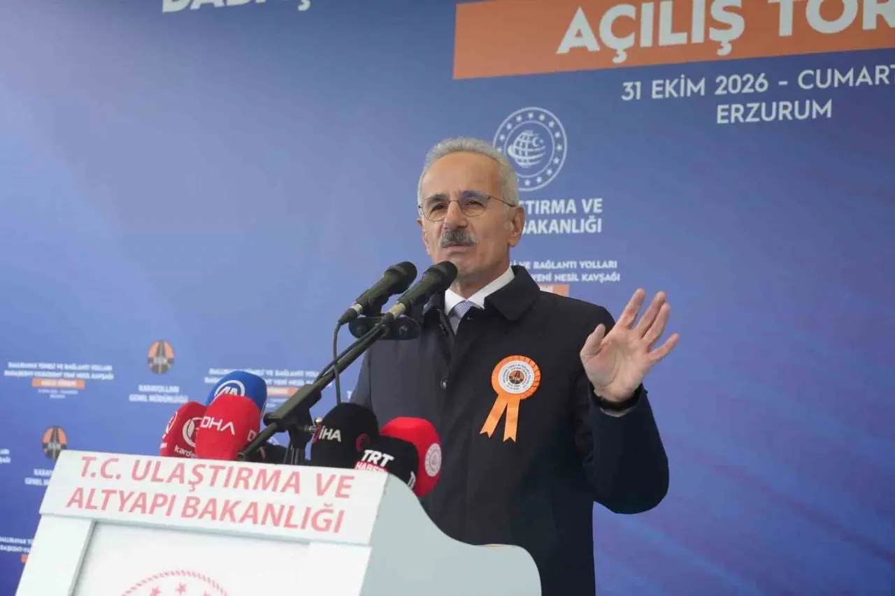 Bakan Uraloğlu Erzurum’da açıkladı: Ulaşım altyapısına 168 milyar liralık dev yatırım