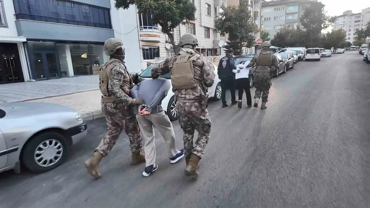 Elazığ merkezli 3 ilde yasadışı bahis operasyonu: 9 şüpheli yakalandı