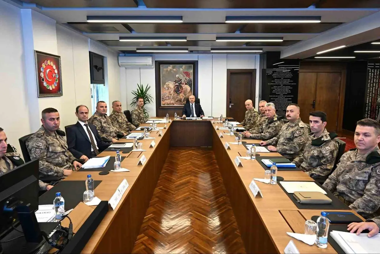 Emniyet Genel Müdürü Fidan, Özel Harekat Başkanlığını ziyaret etti