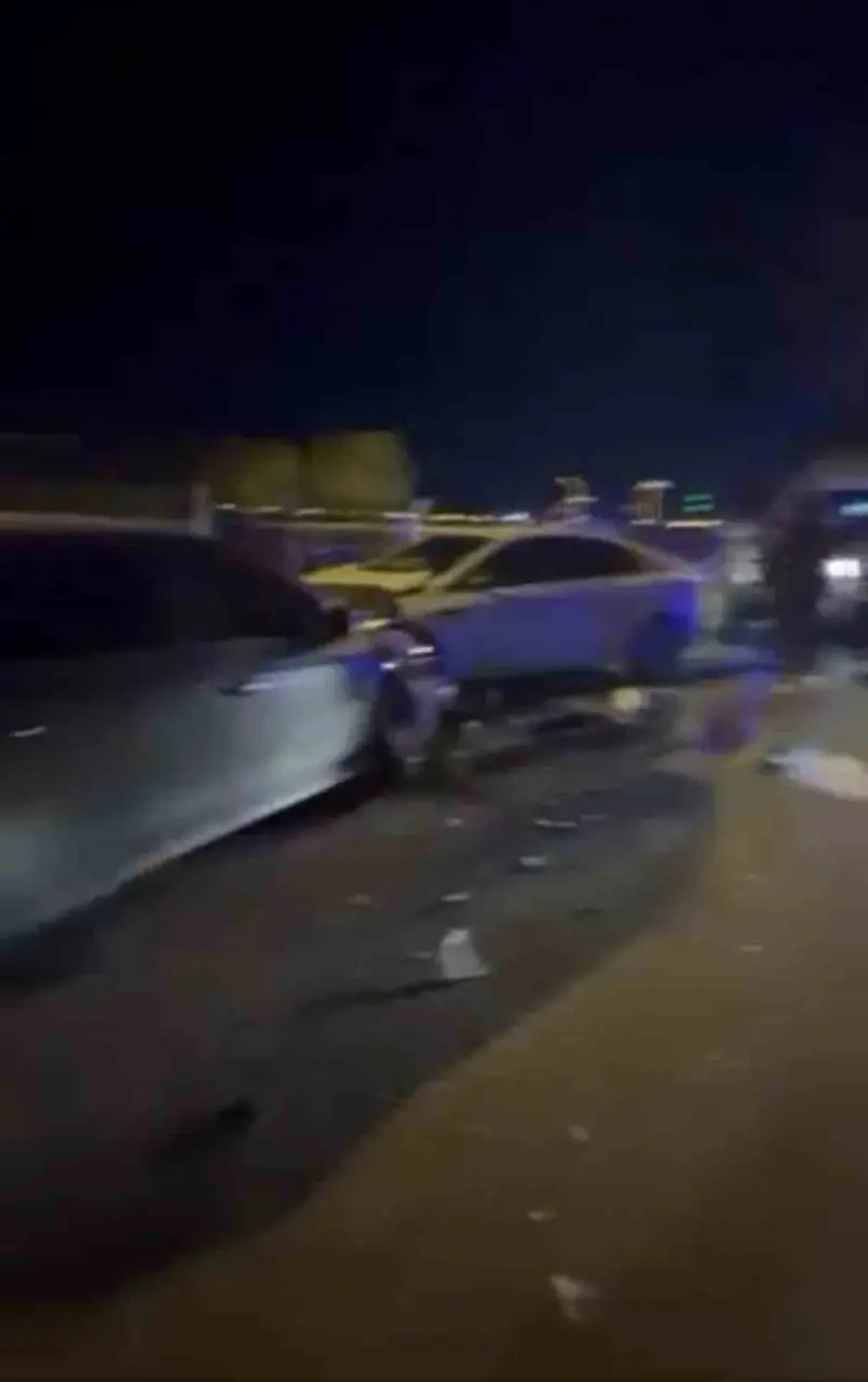 Mardin’de meydana gelen zincirleme trafik kazasında 4 kişi yaralandı