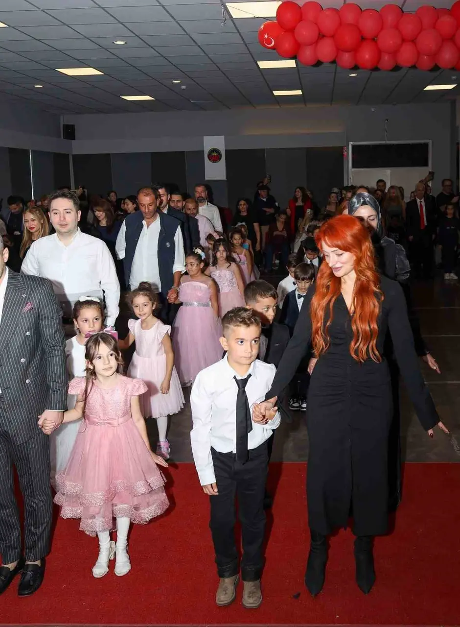 GKV Özel İlkokulu’nda Cumhuriyet coşkusu dansla buluştu