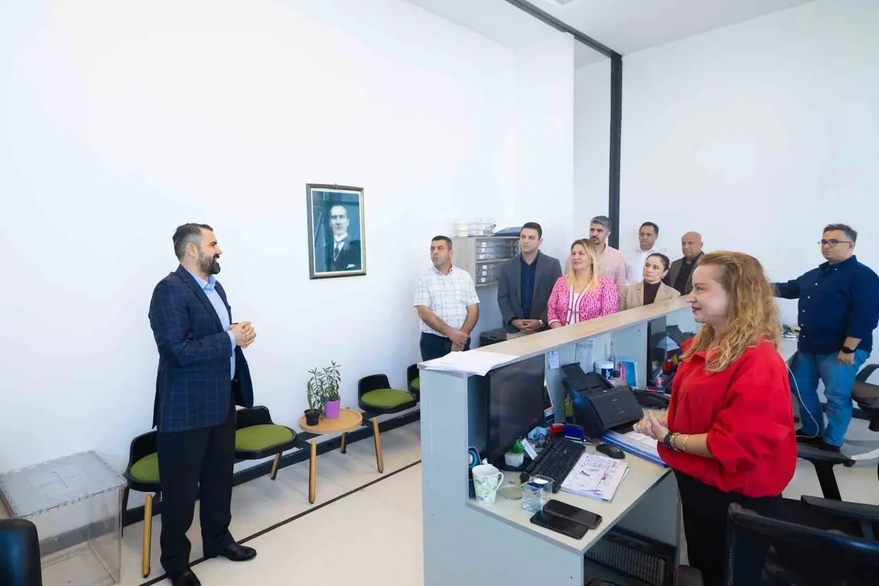 Mezitli Belediye Başkan Vekili Selağzı personelle bir araya geldi