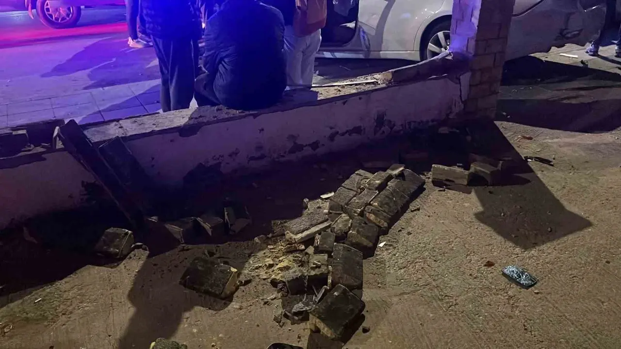 Çorum’da iki otomobil çarpıştı: 4 yaralı
