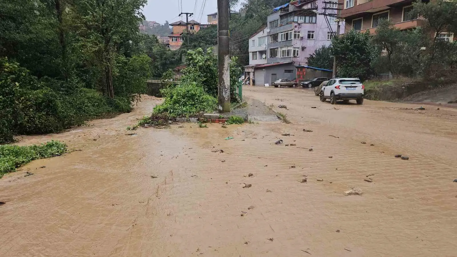 Zonguldak’ta şiddetli yağış etkili oldu