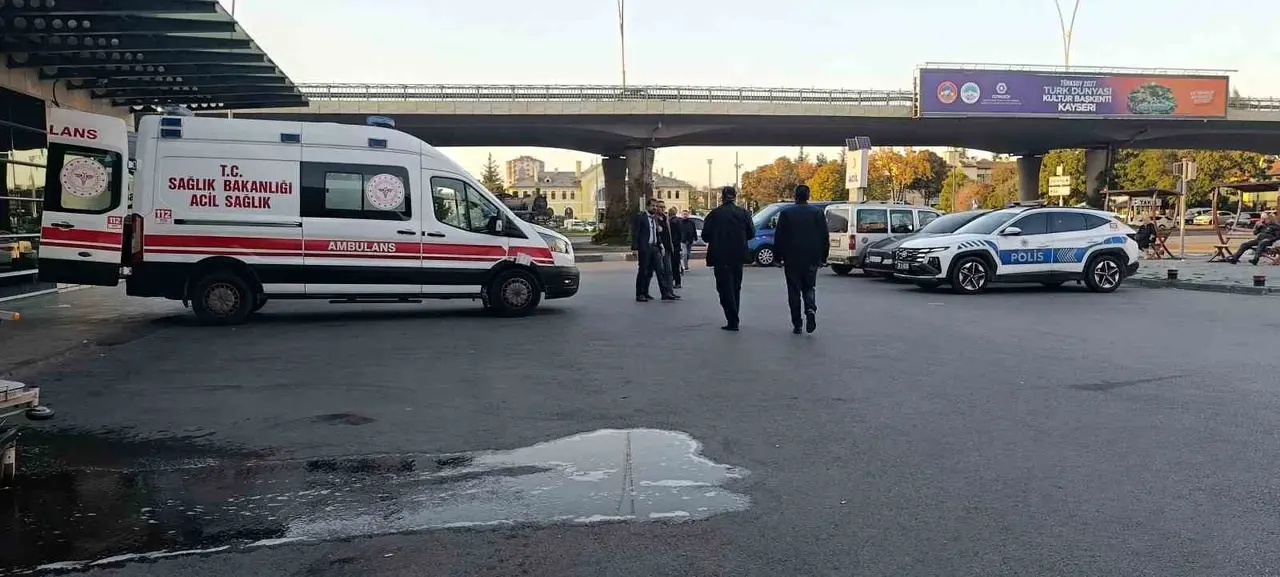 Kayseri’de otomobilin çarptığı genç hayatını kaybetti