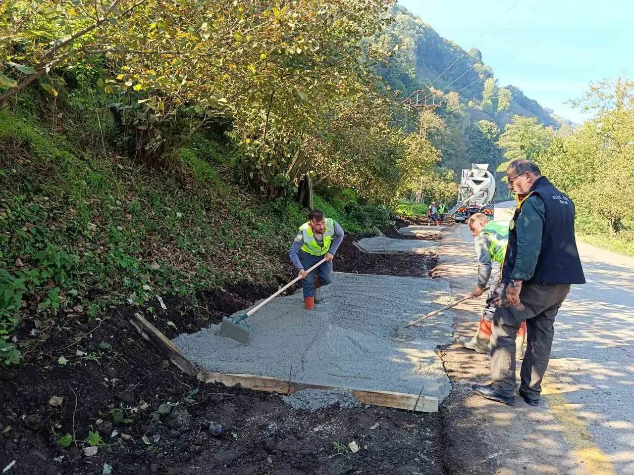 Düzce’de beton kanal çalışmaları sürüyor