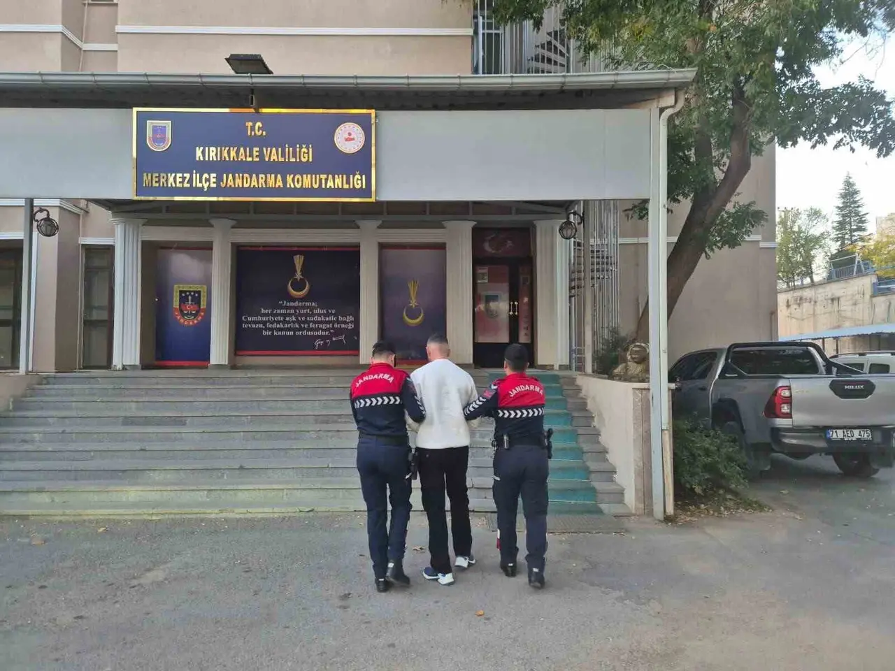 Kırıkkale’de 40 yıl 3 ay hapis cezasıyla aranan hükümlü yakalandı