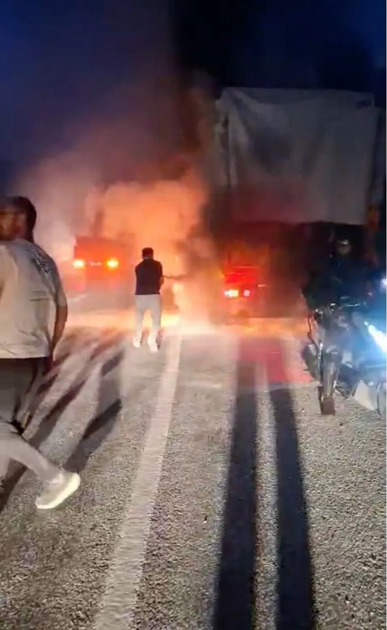 Isınan balatalar önce lastikleri sonra kamyonu yaktı