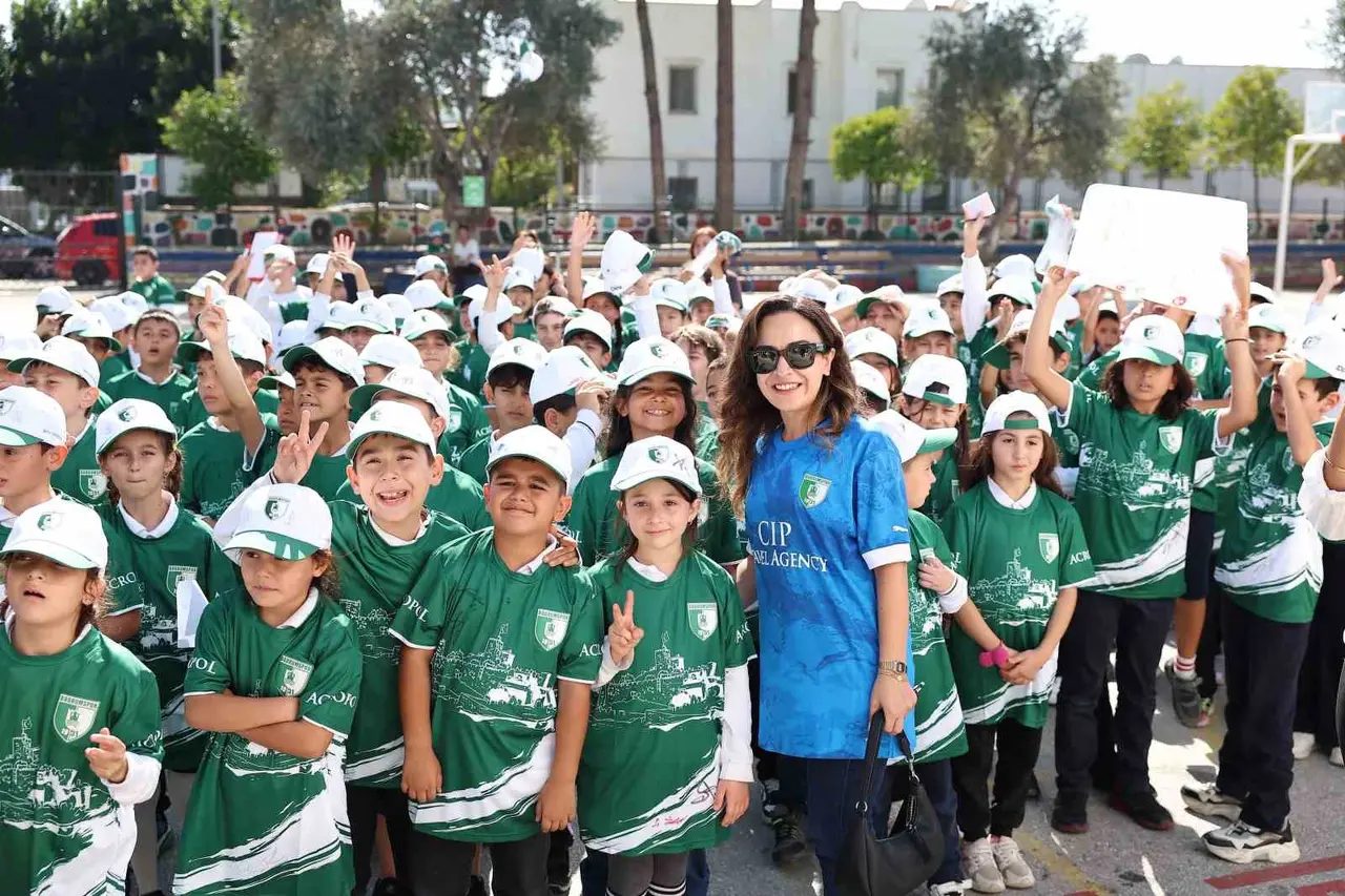 Bodrum FK’dan öğrencilere yeşil beyaz sürpriz