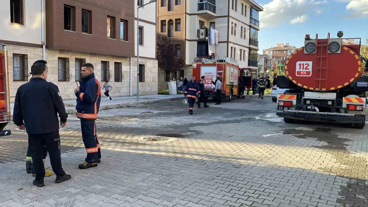 Elazığ’da ev yangını