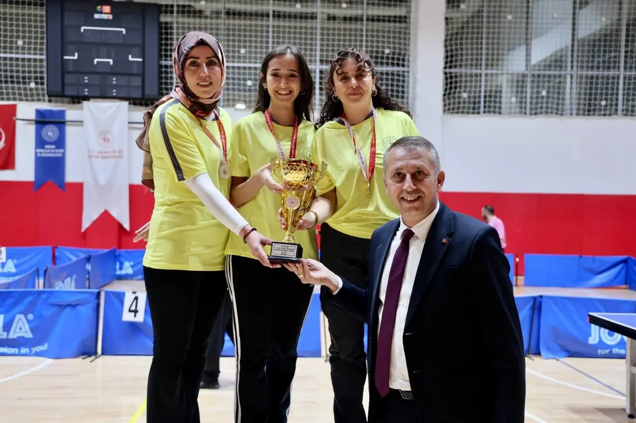 Niğde’de Kamu Spor Oyunları’nda üç branşın şampiyonları belli oldu