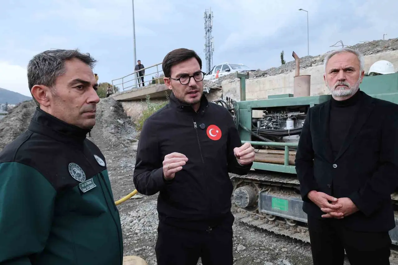 Tokat’ta taşkında yıkılan köprü yeniden inşa ediliyor