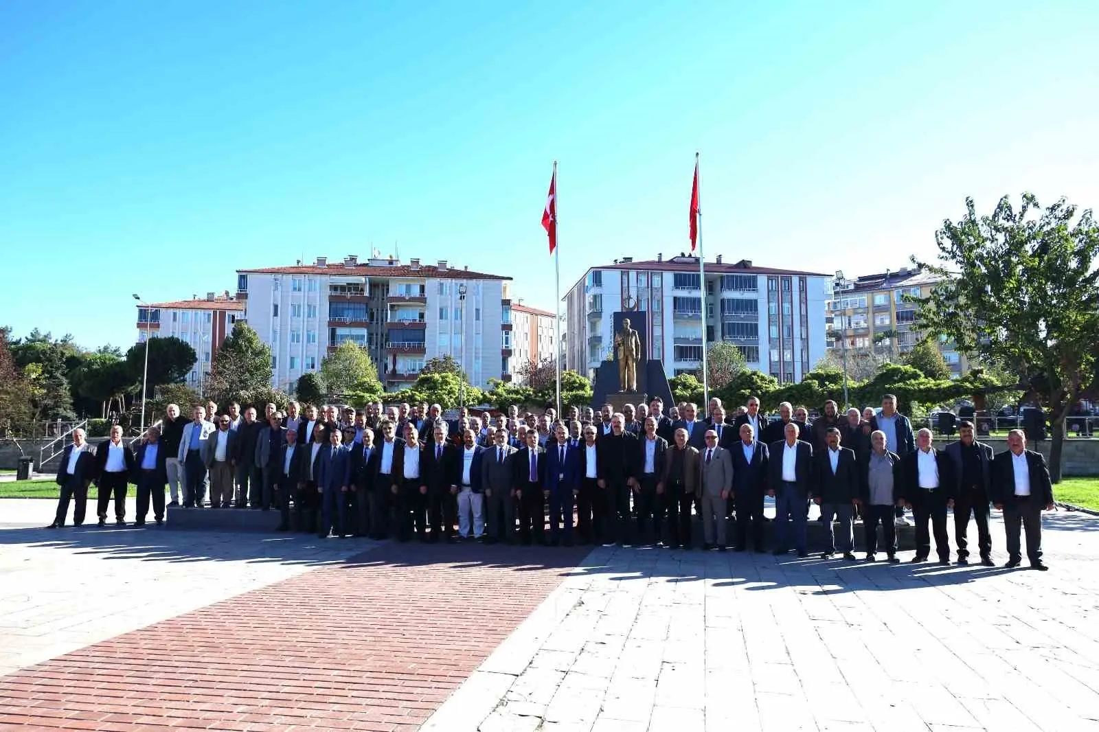 Bafra’da 19 Ekim Muhtarlar Günü kutlandı