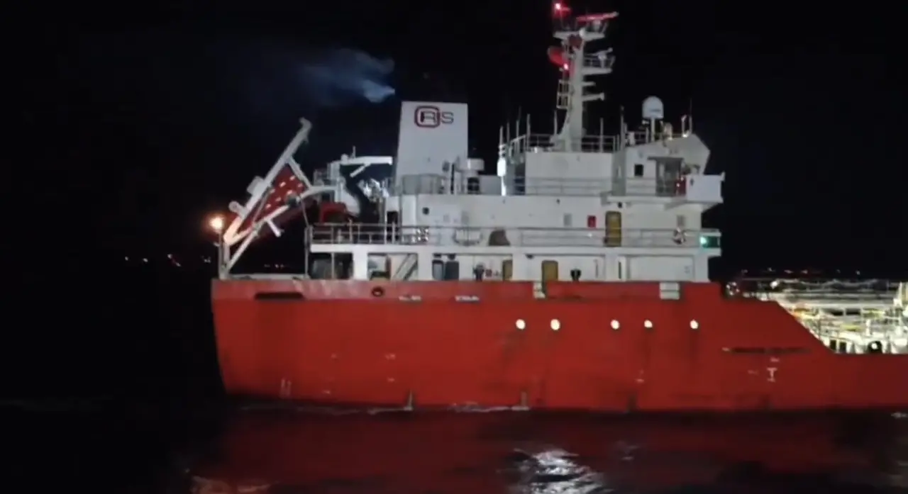 Çanakkale Boğazı’nda kimyasal tanker makine arızası yaptı