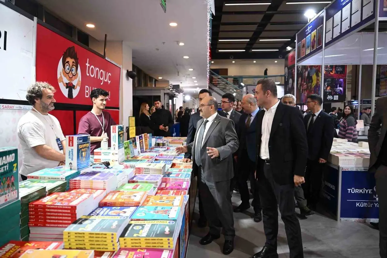 Balıkesir’de 2. Kitap Fuarı 10 günde 216 bin ziyaretçiyi ağırladı