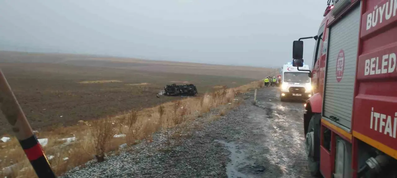 Van Başkale yolunda feci kaza: 12 yaralı