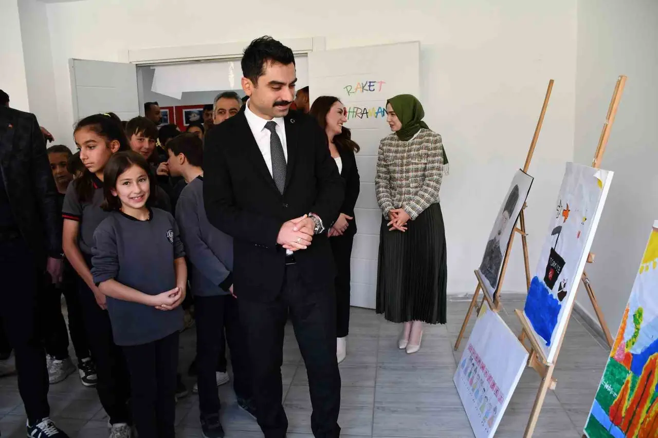 Beytüşşebap’ta ’29 Ekim’ konulu resim ve fotoğraf sergisi açıldı