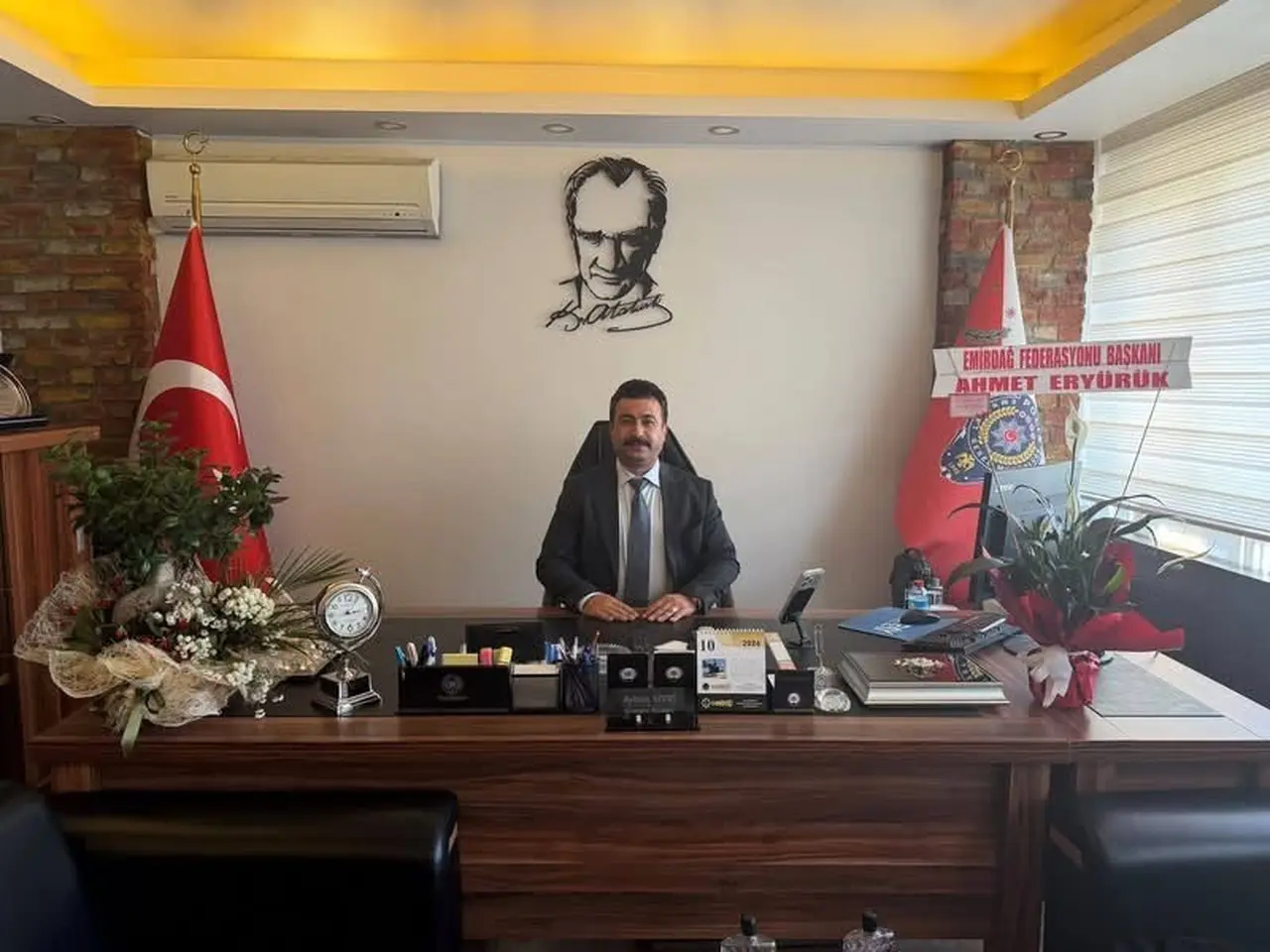 Eskişehir’deki sivil toplum kuruluşlarından İlçe Emniyet Müdürü Sivri’ye ziyaret