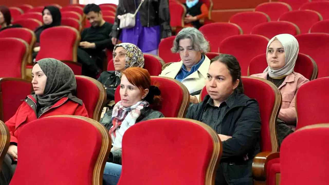 KBÜ’de idari personele sağlıklı beslenme eğitimi verildi