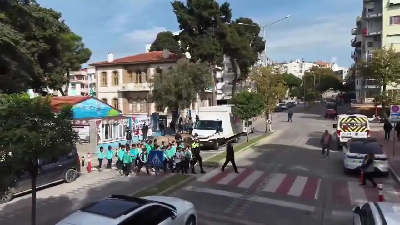 Çanakkale Valiliği: "Okul çevrelerinde güvenlik denetimleri aralıksız sürüyor"