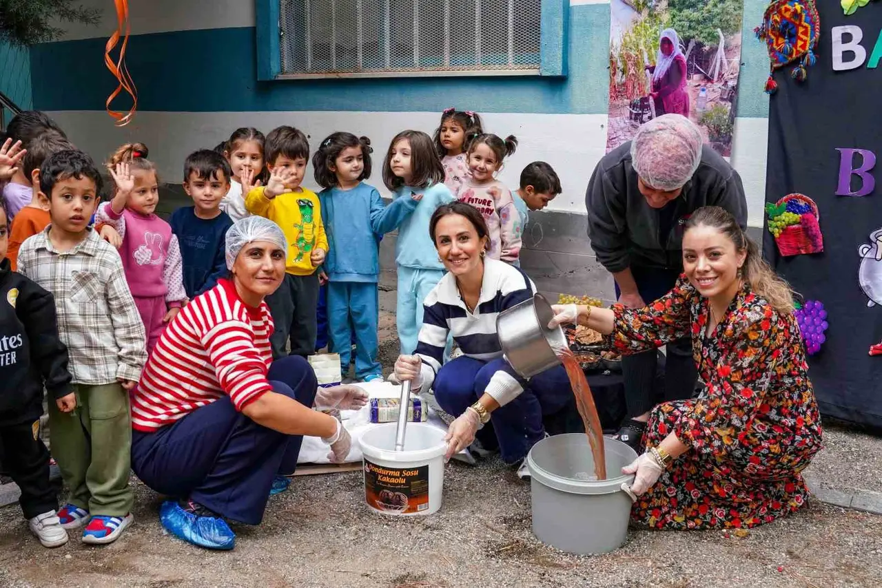 Diyarbakır’da çocuklarla bağbozumu etkinliği yapıldı